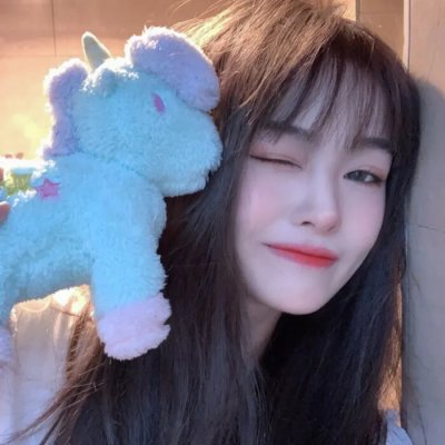 小姑娘艾萝依